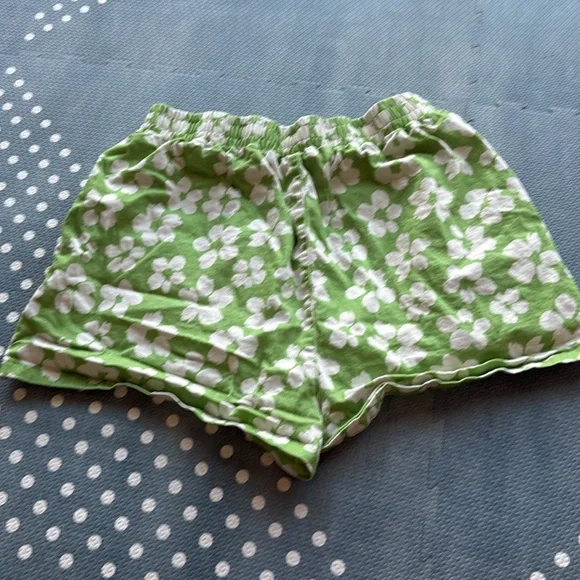 Topshop Hibiscus Floral Print Shorts In Green - Picture 3 of 5